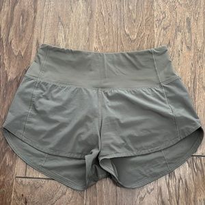 Lululemon Midrise Speed Up Shorts